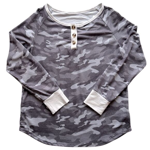 PrettyGarden Tops - Pretty Garden Soft Camo Long Sleeved T-Shirt Size Medium NWT